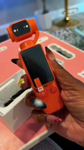 This mini vlog camera is too cute and actually so convenient for on the go content 🧡🎥 It’s compact, easy to hold, and perfect for filming yourself, quick videos, mini vlogs, travel clips, and everyday content without carrying something big and bulky. If you want a small camera that still makes content creation feel easy and fun, this is such a good find. #minivlogcamera #contentcreatorfinds #djiosmopocket3  #travelcamera #tiktokmademebuyit 