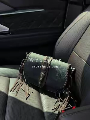 🤎🖤 @Rustic Charm Bootic #purse #pursetok #shoulderbag #crossbodybag #wranglerpurse 