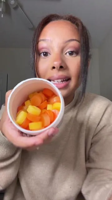 These gummies are so good for growing glutes and keeping your tummy looking good 😍😍