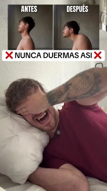 Nunca duermas asi…⚠️ #dolordecuello #dolordeespalda #dormir  Cudiado si duermes asi, esta es la mejor postura y la peor postura para dormir, si tienes dolores de cuello o se espalda es por culpa de tu almohada, soluciona y alivia el dolor con esta almohada viscoelastica