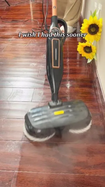 This is a high-temperature steam mop that can quickly polish your floors and kill bacteria. It's truly a great helper for household cleaning! #tiktokshopmothersday #mop #cleaning #mothersday #steammop