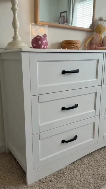 Little toddler dresser update! I love how organized it is now 🤩 #furniturefinds #homedecor #homeupdate #toddlerroom #kidsroomdecor 