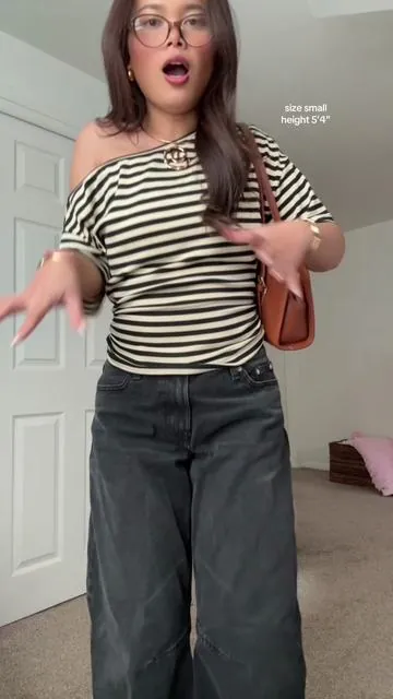 #offshouldertop #stripedtop 