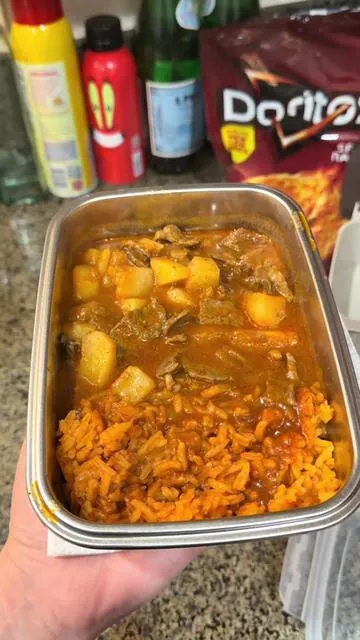 This is perfect for any one and currently on sale 🔥 lowest I seen was $110 and coupons , must have if you're in the   construction industry or have a partner that works outside and nowhere to heat up their food. I bought it for my hubby  and definitely comes in clutch !! 10/10 ⭐️🔥#lunchbox #heatedlunchbox #luncheaze #lunchboxideas #lunchtime 