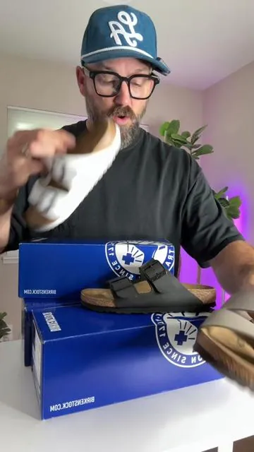 The sandals everyone keeps coming back to 👣🔥 Birkenstock Arizona’s are easily one of the most iconic and popular shoes in the world for a reason. Super comfortable, easy to style, and perfect for everyday wear all spring and summer long. Once you get your first pair… you’ll understand the hype 😮‍💨 #Birkenstock #ArizonaBirkenstock #SummerStyle #ComfortShoes #TikTokMadeMeBuyIt 