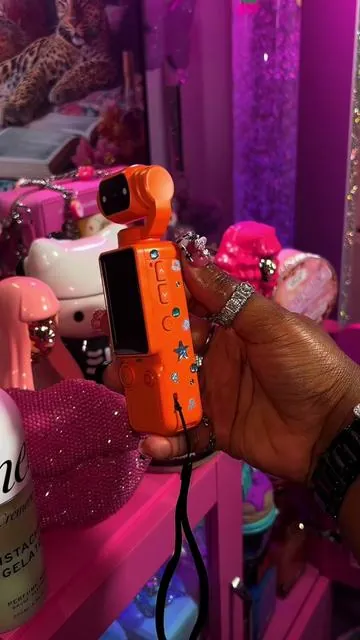 The perfecttt affordable vlogging camera! 🤩🔥 Quality is ☕️☕️☕️ @JSXSTORE  #vloggingcamera #vlogging #camera #beginnervlogcamera #techtok 