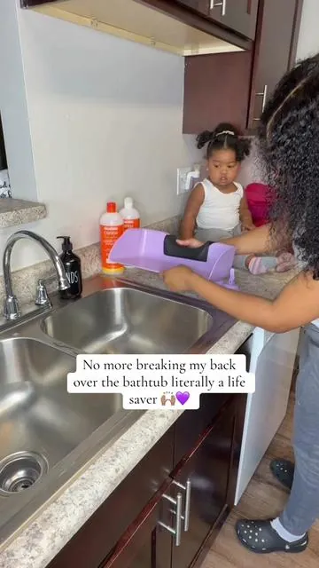 We needed this so bad I have two girls with a BUNCH! Of hair and wash days literally put my body through it but not anymore! ☺️ linked right here!! #momfinds #washday #tiktokshop #momhacks 