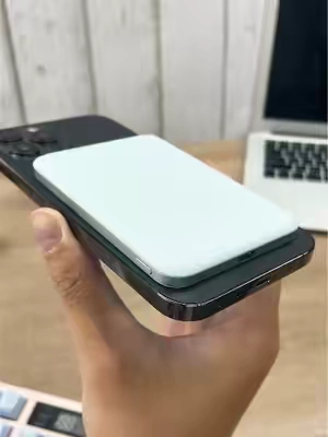 🔥Ultra-Thin Magnetic Power Bank – 15W Fast Wireless Charger for iPhone! #anker #powerbank #TechMustHave #UltraSlim #SummerVibes