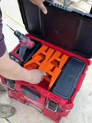 Este podría ser el banco de trabajo más rápido que he montado jamás.#hashtag #summervibes #woodworking #diytools #tooltok 