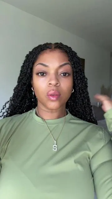 Another affordable and throw on and go braided wig from Frodio!! 24 inch twist curl glueless wig😍
