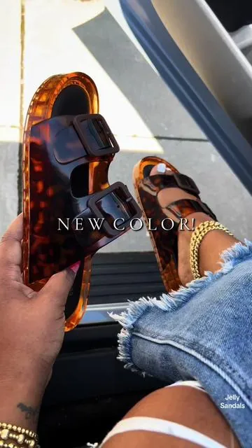 Jelly sandals #jellysandals #jellyshoes #SummerVibes #newdropsforyou #tiktokshopcreatorpicks @Cushionaire  