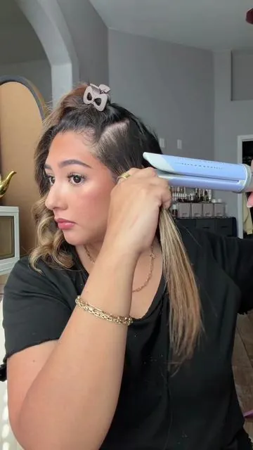 Curl my hair in less than 10 min because this works so fast @SHEGLAM 