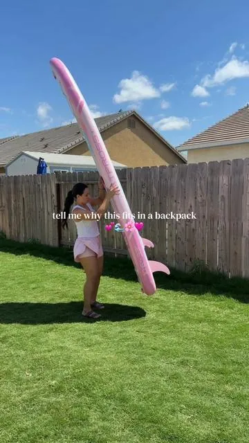 This paddle board is about to be everyone’s summer obsession 🌊🌸💕 #paddleboarding #paddleboard #summervibes #outdoorfun #starterpicks @OhooShow 
