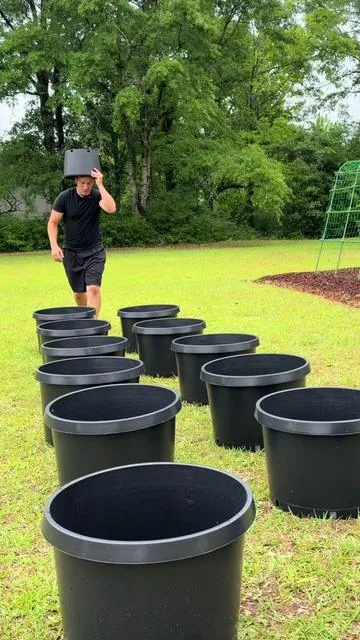 Heavy duty nursery pots for outdoor plants with simple stackable space saving design #SummerVibes #tiktokshopspringglowup #newdropsforyou #containergardening #gardeningtips 