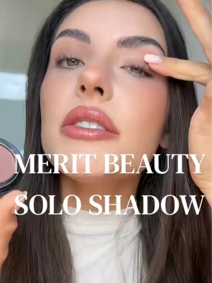 the prettiest cream shadow🖤 Shade: social  @MERIT Beauty #Merit #meritBeauty #eyeshadow #tiktokshopcreatorpicks #TTSpringBeauty 