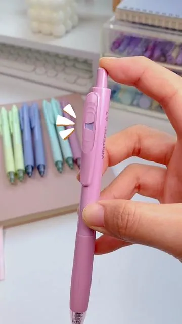 Wait…a pen with mood and smooth ink??😍😍😍#pen #stationery #notetaking #handwriting #tiktokmademebuyit 