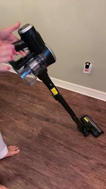 Cordless Stick Vacuum! #dorm #cleaning #stickvacuum #seniorgift #fyp 