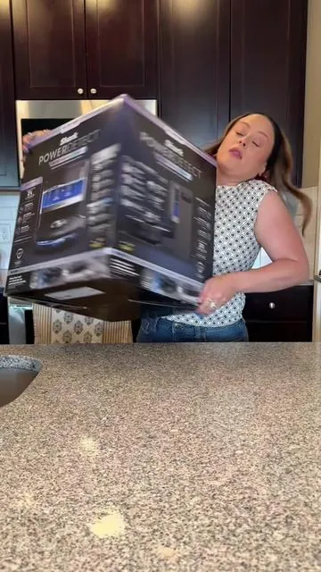 Holy crap!!!! #sharkvacuum #sharkvacuums #robotvaccuum #housecleaning #cleaninggadgets 