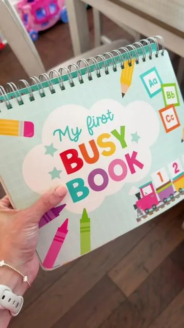 Finally a busy book that comes 100% assembled!! 🙌🏼😍👏🏼✨ #busybook #hadleydesigns #summerlearning #toddlerlearning #summervibes 