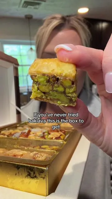 Crispy, sweet, sticky, flakey baklava #fyp #viralfood #food 
