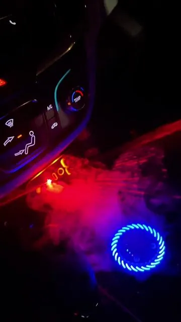 Este Gadgets es todo lo que necesitas en tu Automóvil 🚘 #gadgets#charger#hacks#tiktokshopcreatorpicks#tiktokmademebuyit.