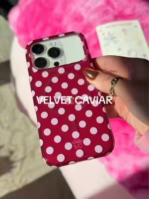 Velvet Caviar Raspberry 💕 MagSafe, durable & protective ✨🤌🏼🎀 #velvetcaviar #phonecase 
