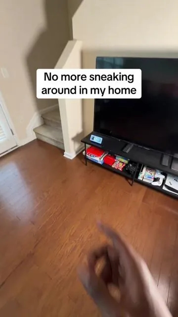 Gotta keep the house safe #hiddencam #hiddencamera #homesecurity #nannycam #homesafety 