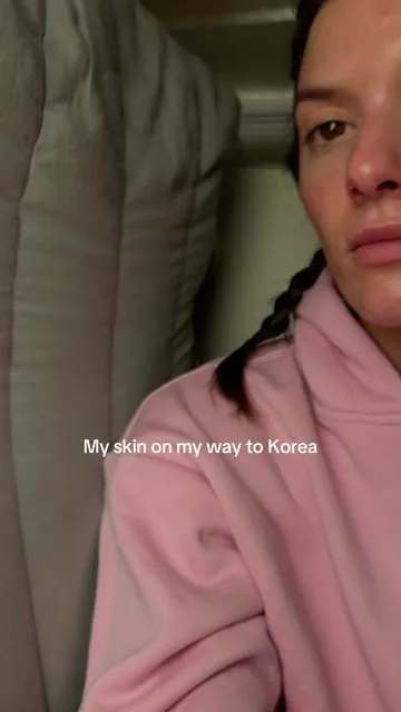 I took the first video on my flight to South Korea for a brand trip with @Rael feeling so insecure of my acne and really defeated. I committed myself to a very consistent routine using just their products and these are my unfiltered results after just 6 days!! I’ve been using everything for a full month now and I’m feeling so hopeful 🤍 