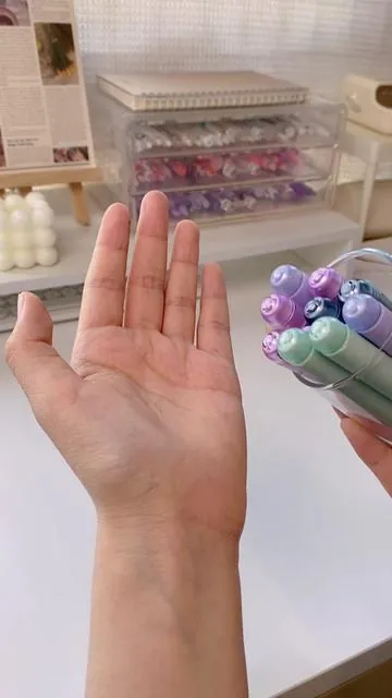 A pen this small?Yeah... until you open it.😍😍😍#pen #stationery #nurselife #teacherlife #tiktokmademebuyit 