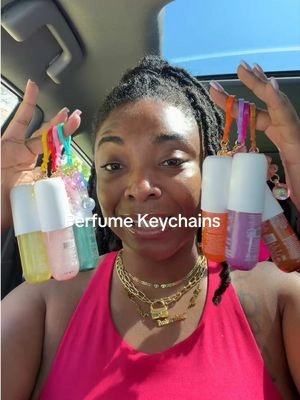 Now she has her own 🙌🏾😩😍 #perfume #minipurfume #girlmom #bodymist #perfumekeychains 