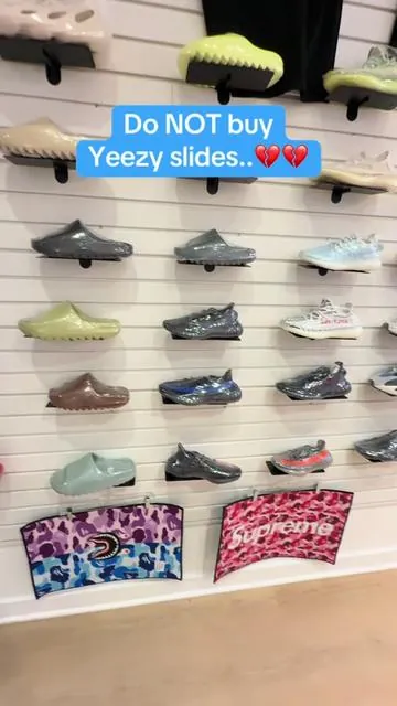 Yeezy onyx slides on sale??😍😍 onyx Yeezy slides! #yzy #yeezyslides #yzyslides #yeezyonyx #onyxslides 