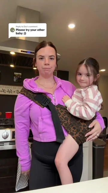 Replying to @Des here you go 😊 she’s around 30-32lbs and over 3 feet tall! Definitely still comfortable!  #slingcarrier #babycarrier #babyproducts #musthavebabyproducts 