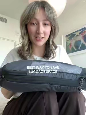 i love to save money LOL #packingtips #suitcasehack #suitecasepacking #backpacking #travelhacks 