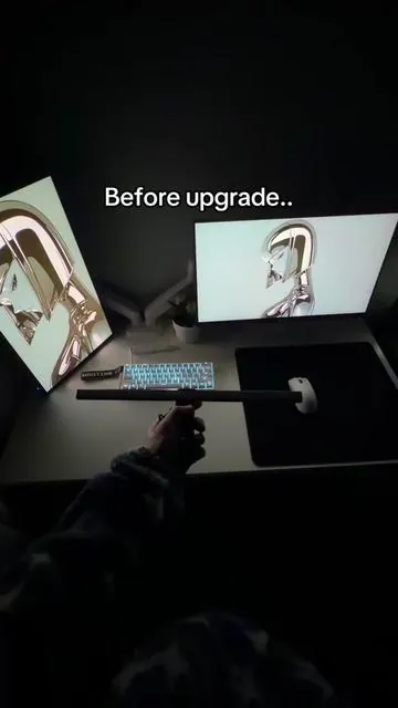 Much better🤩 #monitorlight #lighting #setupupgrade #techfinds #desksetup 