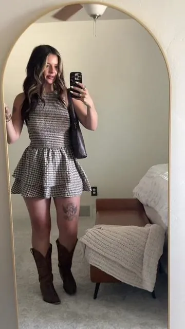 Dying over this dress 😍😍 #shortdress #sunmerdress #summeroutfits #countryconcertoutfit #cowgirlboots 