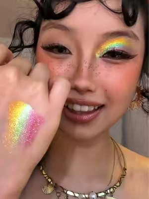 It’s giving 2016🌈😩the shade is Ultranova✨#rainboweyeshadow #fyp #glitter #trendingmakeup #euphoriamakup 