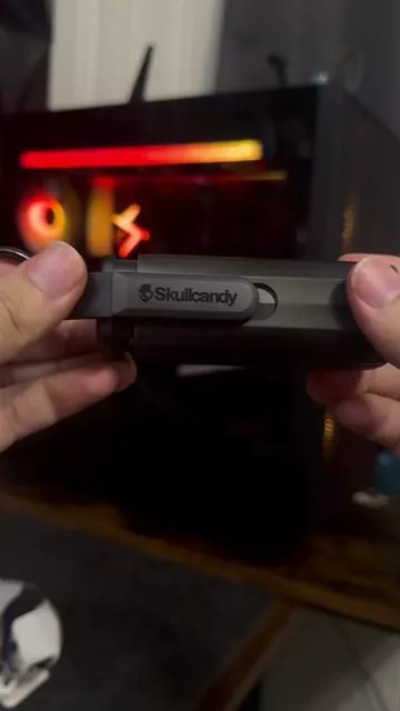 La mejor colaboración que he visto en unos audífonos, Skullcandy y Bose, dos de mis marcas favoritas de audio. Ninguna tiene mejores bajos que skull candy pero en cuanto a calidad de audio Bose es de lo mejor que existe #earbuds #skullcandy #audifonos #latinosenusa #hispanosenusa #tiktokviral #viralvideos