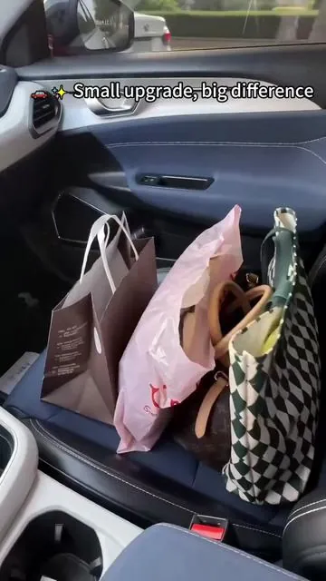Finally we have an upgraded purse hook #caraccessories #carmusthave #newcar #caressentials #carorganization