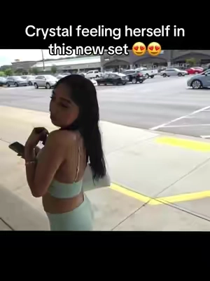 So cute 
@Crystal Izaguirre 
#tiktokshop #set #twopieceset #crystal #clip 