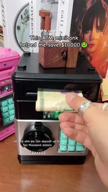 I've really saved up 10,000 dollars. This little thing is very practical. Hurry up and order one from my shopping cart to try it out. #savingmoney #moneytips #giftidea #piggybank #tiktokshopfinds 