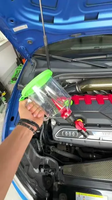 This thing has made my life so much easier!!! #oilchange #mechanic #audirs3 #toolboxtour #summervibe 