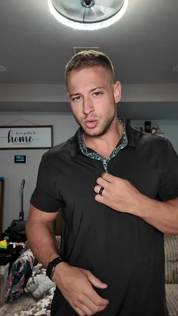You should grab at least one 3 pack while they’re at this price because this is too good of deal #polo #poloshirt #golfshirt #mensfashion #golfing 