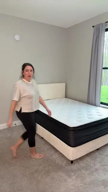 #mattress #mattressinabox #bedroommakeover #beddingdecor #guestbedroom 