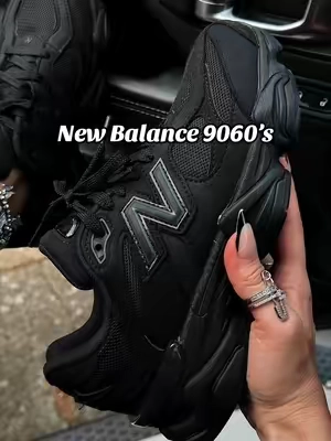 Living for all the textures 😮‍💨 @Fly Kicks #newbalance #newbalance9060 #comfyshoes #sneakerhead #darkaesthetic 