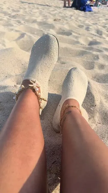 A nice sparkly touch !! #shaniarashai #watershoesforwomen #watershoes 