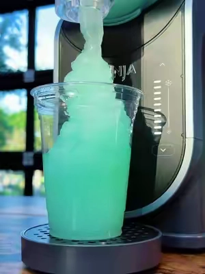 Making slushies at home this summer