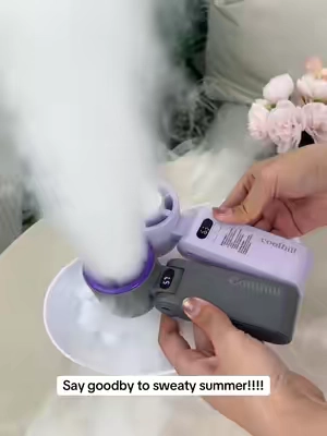 Babyyyy fooled me but this portable fan definitely is powerful! This will definitely come in handy this summer#portablefan #CoolHillFan#HotGirlSummer#CoolingFan #Summervibes 