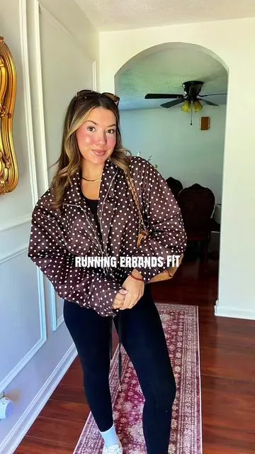 Perfect jacket to wear when you’re going to the grocery store and you go down the cold aisles because if y’all are anything like me, I absolutely hate being cold #springjacket #polkadotjacket #polkadotootd 