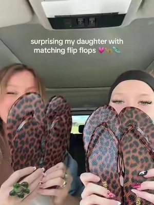 mother daughter matching flip flops @Cushionaire 💗🐆🩴