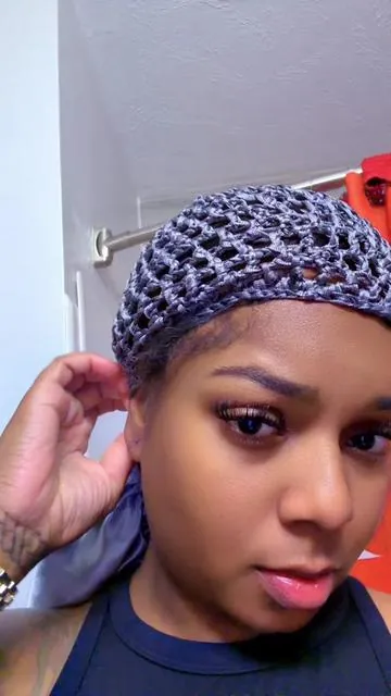 i couldn’t wait to get a silk press to use this , whewwww thank yaaaaaaa 🥰🙌🏾 non detachable 🥳🥳🥳 #silkpress #satinbonnet #satinbonnets #silkpressnaturalhair #satinbonnet 